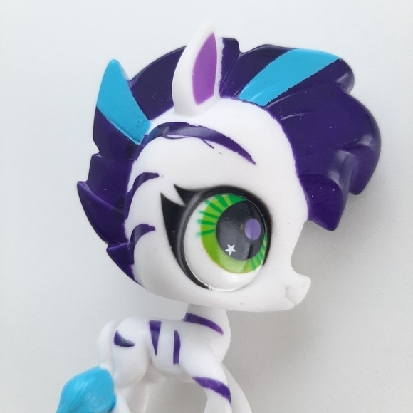 Littlest Pet Shop LPS Zebra #2856 - Picture 9 of 11